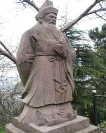 东汉末年名士崔琰简介：相貌俊美，生有一部虬髯