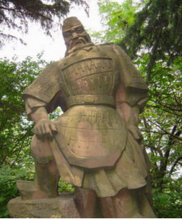 许褚多次败给了张飞 许褚为什么能和典韦齐名的猛将