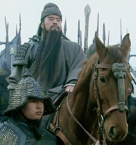 智者权衡：诸葛亮对关张态度的深层逻辑