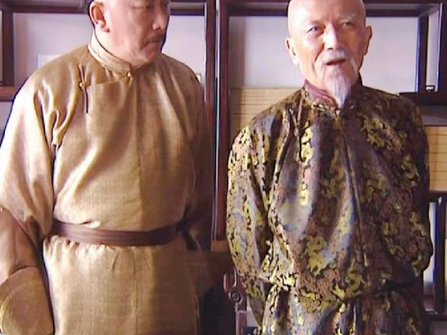 康熙早期四大顾命大臣中，索尼缘何善终？