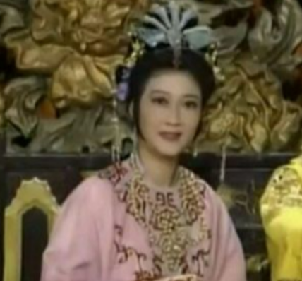 从末代皇后到观音化身：沈婺华的传奇人生与文化重构