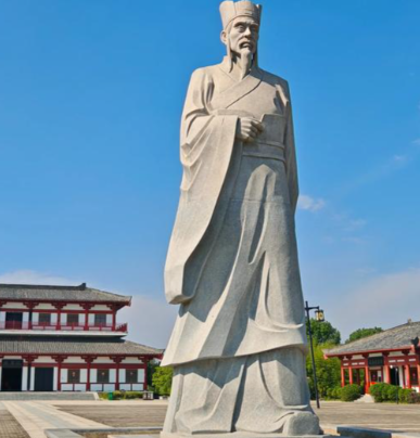 扇枕温衾传千古：黄香——孝道与忠义的双重典范