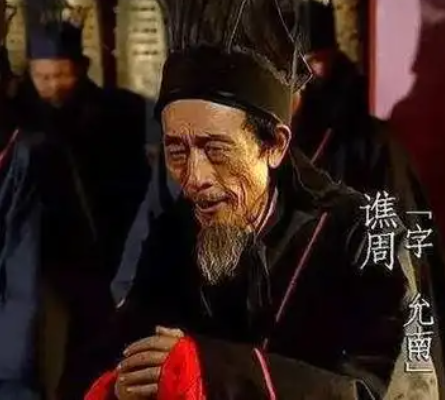 谯周：蜀汉灭亡的“推手”与历史争议人物