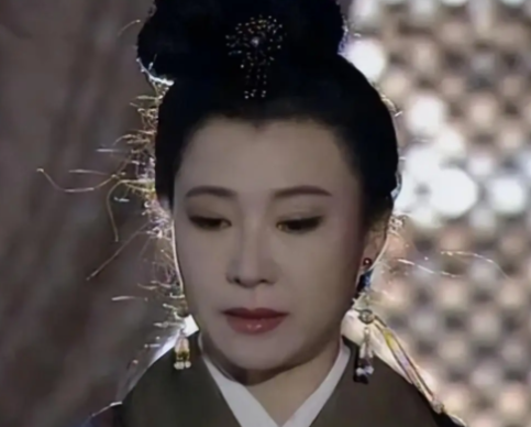 夏姬:穿越千年迷雾的绝世风华