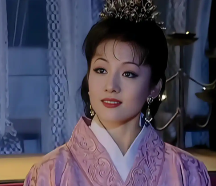 阴丽华：历史长河中贤后的典范之辨